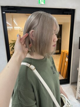 ソメルン 秋葉原 ミルクティーベージュ