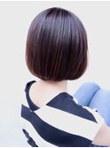 後ろ姿まで美しい丸みシルエットの上品ボブ
