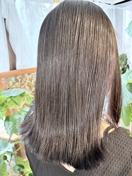 インビテーション(invitation) ミディアムボブ