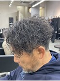 大人かっこいいメンズ波巻きパーマ