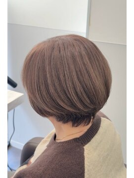 hair salon Heir【4月19日NEW OPEN(予定)】 50代に人気!トップふんわり若見え白髪ぼかしショート