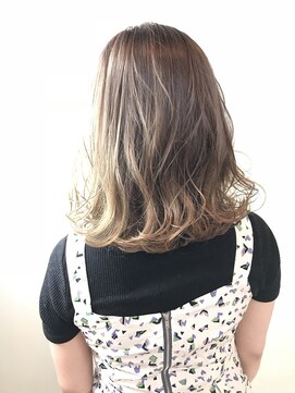 エール(a:le) ケアブリーチ ミルクティーベージュ