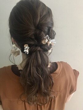 ピンキーウエスト パーティーヘア