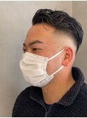 バーバースタイルスキンフェード×パーマサイドパート【新大阪】