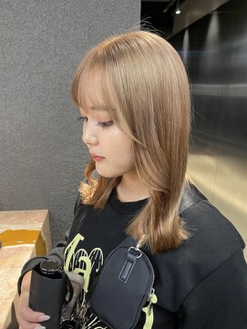 ペレ 栄店(PELE) 黒髪/グレーベージュ/レイヤーロング/ブリーチ/栄/名駅