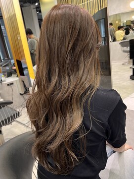 シティ(CITY) 明るめベージュカラー ブリーチなし レイヤーカット