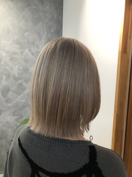 シロ(SHeIRO) ミルクティーベージュ