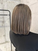 プラスシー(+C)&nbsp;ハイライトでオリーブグレージュ！福岡ハイライト