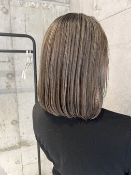 プラスシー(+C) ハイライトでオリーブグレージュ！福岡ハイライト