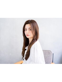 髪色で魅せる新しい自分。トレンドを押さえたデザインカラーで、周りと差がつくあなただけのスタイルに！