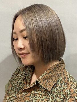 グレープバイン(GRAPEVINES) ミルクティーベージュ／ショートボブ