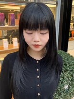 ピークアブー ワン(PEEK-A-BOO ONE)&nbsp;ロングレイヤーカット暗髪シルバーグレーカラー透明感アッシュ