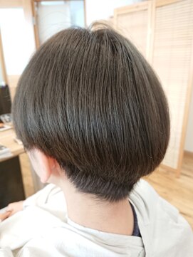 美容室 ユルウ(yuluu) フュージョニストのグレー