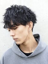 フィフス(fifth)&nbsp;ツイストパーマツイストスパイラルパーマツーブロック刈り上げ