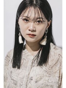 アンジュール(UNJOUR.) ダークグレー×切りっぱなしストレート 30代40代50代