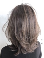 アイティーバイアルバム 八王子店(IT by ALBUM) アッシュブラウン_ラベンダーカラーくびれミディ_ba202872