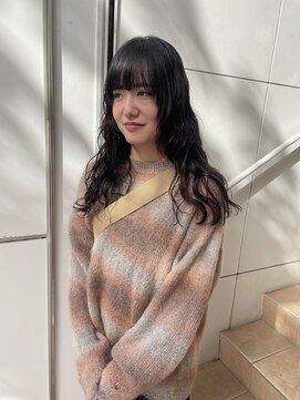 クララ サカエ(CLALA Sakae LA.DONNA group) ロングくるくるパーマ