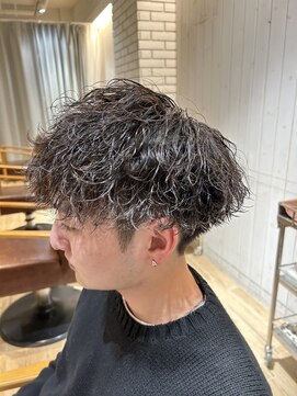 レーヴ(Reve) 目黒/品川　スペインカールブルーブラックフェザーパーマ