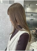 やわらかい上品ベージュカラー
