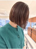 ハイライト白髪ぼかしダブルカラーインナーカラーショートボブ