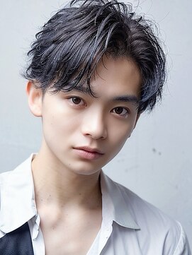 サンティエ 中央駅店(scintiller) 七三アップバングセンターパート波巻きスパイラルパーマツイスパ