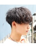 ★スペインカール/スパイキーショート/ブルーブラック/南森町