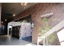 ★魚住・大久保の【ちょっと大人の美容室】アンティークな雰囲気で男性のお客様でも入りやすいお店で