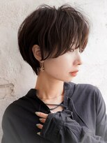 カライング(ing) 大人可愛い20代30代40代黒髪前下がりひし形小顔ボブ丸みショート