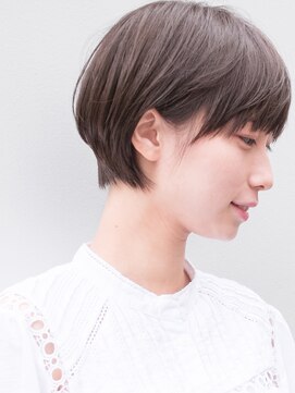 シロ(SiLO) 【大人ベージュカラー】前髪にこだわった小顔ショート