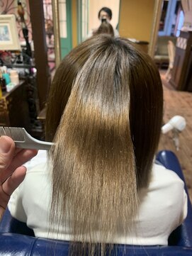 アルコイリスバイドールヘアー(ARCOIRIS by Dollhair) ショートマッシュ暖色系カラーぱっつんボブミニボブ髪質改善大阪