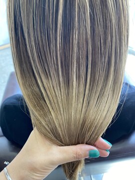 バディヘア ルーツ(BUDDY HAIR ROOTS) ブリーチヘア×ツヤツヤ髪質改善トリートメント