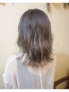 サーティーン(THIRTEEN) ★HUE×ハイライト×ティージングで外国人風オリジナルカラー★