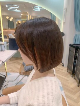 ロンドプランタン 恵比寿(Lond Printemps) 前下がりボブ内巻きボブ透明感ブラウンカラー