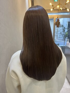 ロミバイリー(Romi by Lyee) ベージュ／ウルトワトリートメント／艶髪／20代30代40代