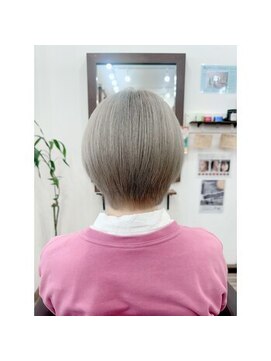 シエル(Ciel) ショート×くすみベージュ