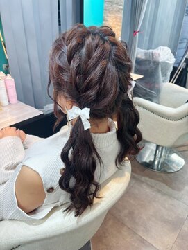 リエラ 新宿(RIERA) 編み込みアレンジツインテール♪