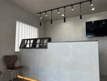 Agu hair Fado 岡場店【アグ ヘアー ファド】