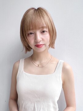 トルネード(TORNADO) 大人ショートボブ前髪ありベージュカラー丸顔面長絶壁K20240630