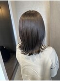 外ハネスタイル＆グレーベージュ