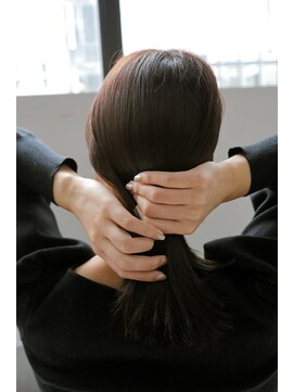 ロティー(loty) 【USHIRODA】暗髪、艶カラー