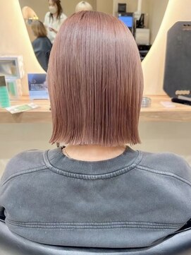 ヒビヲ(HIBIO) 横浜ミルクティーピンクベージュタッセルボブ外ハネボブレイヤー