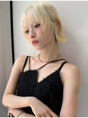 フルバング 前髪カット ブリーチ 抜きっぱなしブロンド ミニボブ