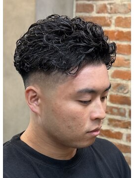 ドルクス 上野店(Dorcus) オールバック/スキンフェード/ウェーブ/