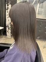 ココ 本八幡(KOKO)&nbsp;□黒髪クラゲヘアーオリーブグレー小顔ココアベージュ縮毛矯正