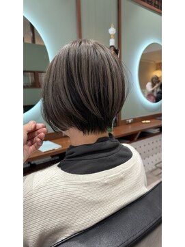 クルニエ(crenier) アンブレラカラー/シルバーグレー/ハンサムショート