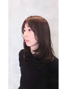モスト ブリヤン(MOST BURYAN) レイヤースタイルで髪質改善トリートメント