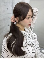 エヌアイ オモテサンドウ(ni omotesando)&nbsp;透明感のあるオリーブブラウン