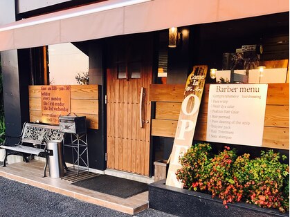 クラッチ シェイブス トリムス(cluth .shaves.trims)の写真