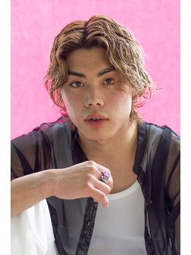 にもう センターパートミディアムウルフ【神戸三宮/ 元町】