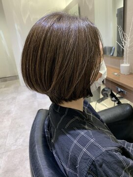 シェル 立川(shell) ミディアムウェイト／骨格補正/大人ボブ